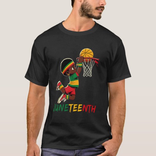 Black King Dunking Een basketbal Juneteenth Boys K T-shirt (Voorkant)