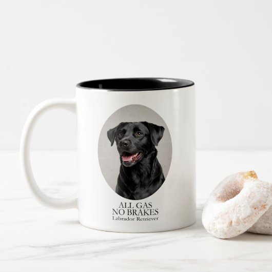 Black Lab All Gas No Brakes Mug Tweekleurige Koffiemok (Met donut)