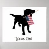 Black Lab Dog met Amerikaanse vlag, 4 juli Poster (Voorkant)