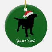 Black Lab Dog met kerstkerstkerstkerstkerstkerstke Keramisch Ornament (Achterkant)