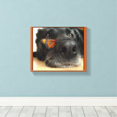 BLack Lab Dog with Butterfly Canvas Afdruk (Insitu (Houten vloer))