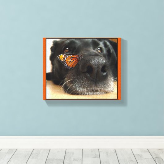 BLack Lab Dog with Butterfly Canvas Afdruk (Insitu (Houten vloer))