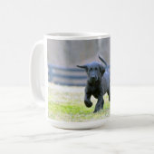 Black Lab Puppy Running Koffiemok (Voorkant links)
