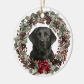 Black Lab Red Bow Pinecone Wreath Personalized Keramisch Ornament (Links)