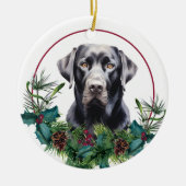 Black Lab Retriever Evergreen Berry Krans Keramisch Ornament (Voorkant)