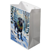 Black Lab Serene Winter Forest Christmas Holiday Medium Cadeauzakje (Achterkant Gekanteld)