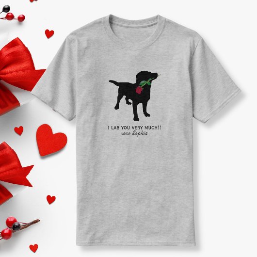 Black Lab Valentijn Hond met rode roos T-shirt