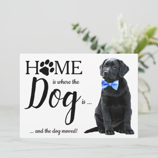 Black Lab We hebben Dog Moving Aankondiging (Staand voorkant)