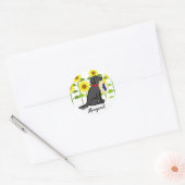 Black Labrador en Sunflower Summer Ronde Sticker (Envelop)