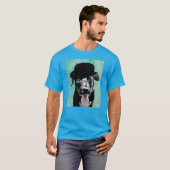 Black Labrador in Bowler Pet T-shirt (Voorkant volledig)
