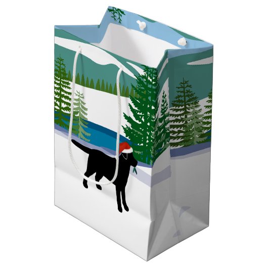 Black Labrador Kerstwinter Uitzicht Medium Cadeauzakje (Voorkant Gekanteld)