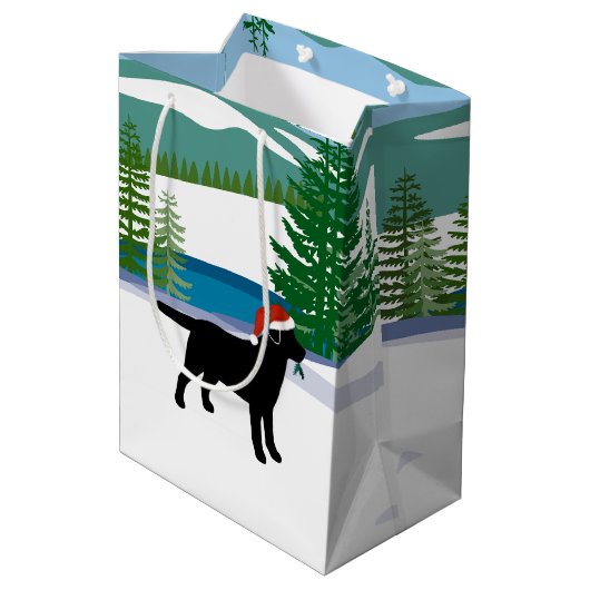 Black Labrador Kerstwinter Uitzicht Medium Cadeauzakje (Achterkant Gekanteld)