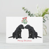 Black Labrador Mistletoe Cute Dog Puppy Feestdagenkaart (Staand voorkant)