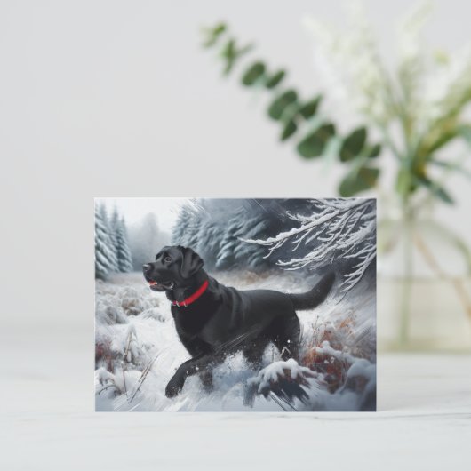 Black Labrador Retriever Dog in het Snow Briefkaar Briefkaart (Staand voorkant)