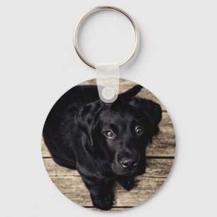 Black Labrador Retriever Puppy op hout Sleutelhanger