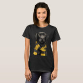 Black Labrador Retriever Wearing a Scarf T-shirt (Voorkant volledig)