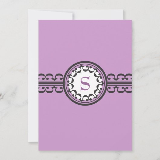 Black Lace Paars Monogram Sweet 16 Uitnodiging (Achterkant)