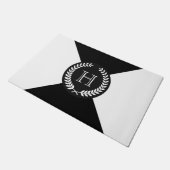 Black Laurel Wreath Monogram Deurmat (Schuin)
