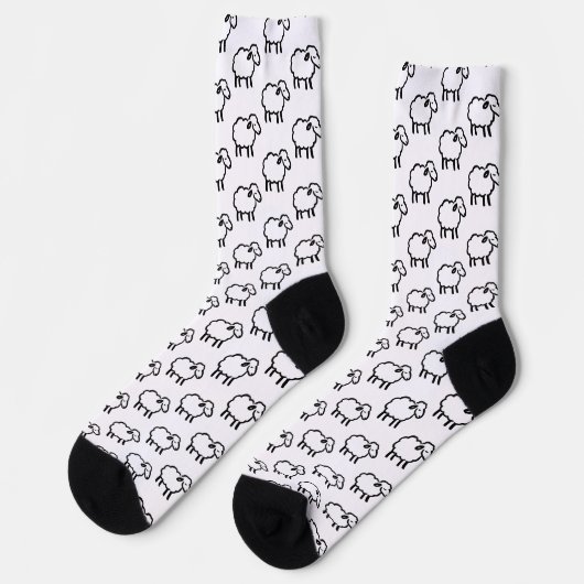 Black Line Sheep – Cozy Animal Ink Design on Sokken (Links)