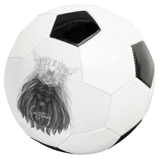 Black Lion met Antlers Crown en Monogram Voetbal (Drie kwart)