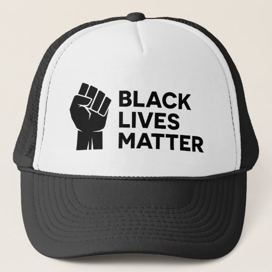 Black Lives Matter BLM Fist Clined Fist Trucker Pet (Voorkant)