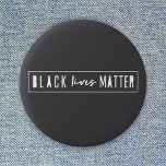 Black Lives Matter | Moderne WA-rassengelijkheid Ronde Button 5,7 Cm<br><div class="desc">Een eenvoudig,  stijlvol ontwerp met een zwart leven staat in het teken van kunst met hedendaagse stadtypografie en een simpele gewaagde grens. Ons minimalistische,  moderne zwart-witontwerp met zwart-wit zwart-wit is geïnspireerd door de BLM-beweging om het bewustzijn voor racisme en rassengelijkheid te vergroten.</div>