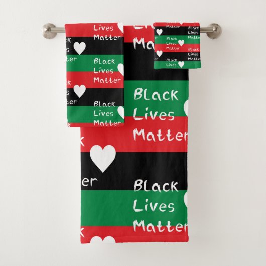 Black Lives Matter Pan-Afrikaanse vlag Witte Hart Bad Handdoek (Insitu)