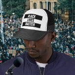 Black Lives Matter Pet<br><div class="desc">Show uw steun voor de "Black Lives Matter"-beweging die zich inzet voor geweldloos protest en rassenrechtvaardigheid.</div>