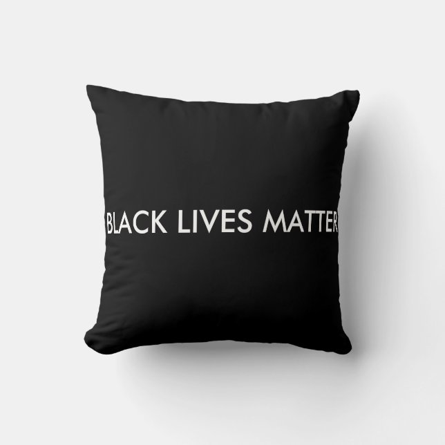 Black Lives Matter Pillow, BLM Kussen (Voorkant)