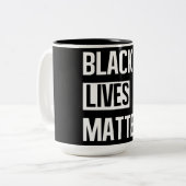 Black Lives Matter Tweekleurige Koffiemok (Voorkant links)