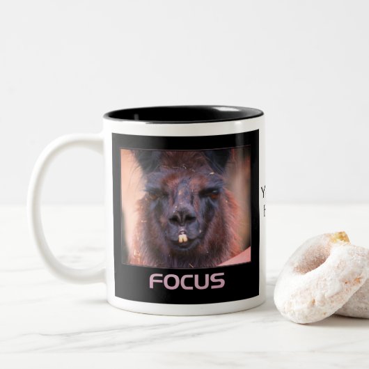 Black Llama Focus Inspirerend woorden Tweekleurige Koffiemok (Met donut)