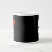 Black LOVE Heart Modern Trendy Grote Koffiekop (Voorkant)