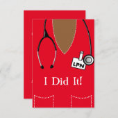 Black LPN Nurse Afstuderen Invitation Scrub #90 Kaart (Voorkant / Achterkant)