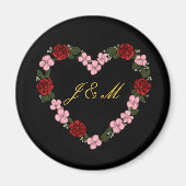 black magnet with a pink and red heart (Voorkant)