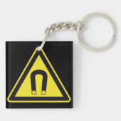 Black Magnet Yellow Sign Sleutelhanger (Achterkant)