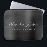 Black Metallic - Monogram Business Professional Laptop Sleeve<br><div class="desc">Moderne,  zwarte Faux metalen,  roestvrij,  elegant monogram,  promotionele laptoptas of Sleeve,  reclameboodschap (promo),  Hoesje voor speciale acties. Dit klasbare professionele zakelijke computerhoesje kan worden aangepast om uw monogrammed naam en het vak of de positie van de beroepstitel op te nemen.</div>