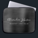 Black Metallic - Monogram Business Professional Laptop Sleeve<br><div class="desc">Moderne,  zwarte Faux metalen,  roestvrij,  elegant monogram,  promotionele laptoptas of Sleeve,  reclameboodschap (promo),  Hoesje voor speciale acties. Dit klasbare professionele zakelijke computerhoesje kan worden aangepast om uw monogrammed naam en het vak of de positie van de beroepstitel op te nemen.</div>