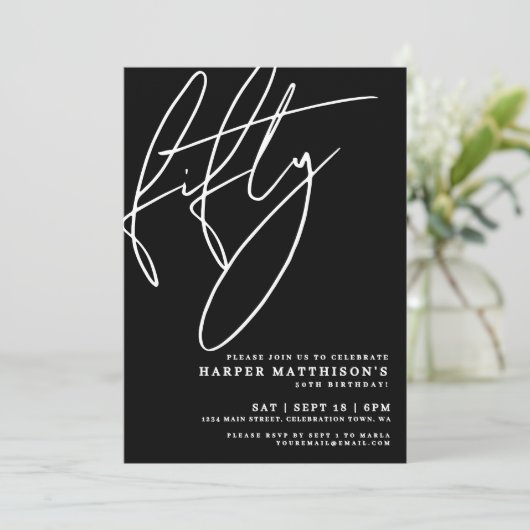 Black Minimalist Script Fifty 50th Birthday Party Kaart (Staand voorkant)