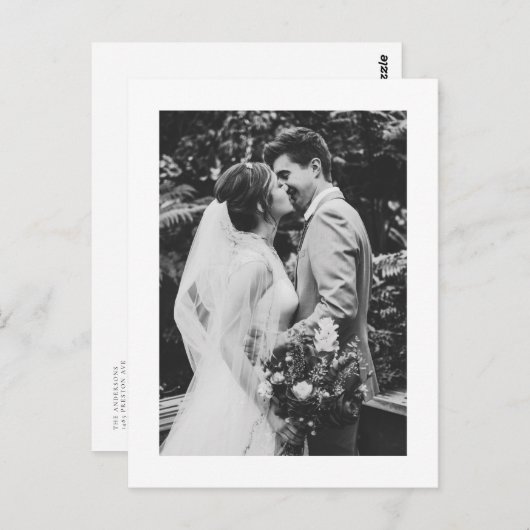 Black Minimalist Script Typography Weddenfoto Briefkaart (Voorkant / Achterkant)