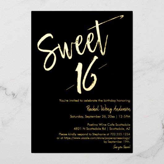 Black Minimalist Sweet 16th Birthday Party Gold Folie Uitnodiging (Voorkant)