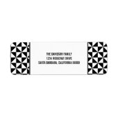 Black Modern Triangles Holiday Adresetiketten Etiket (Voorkant)