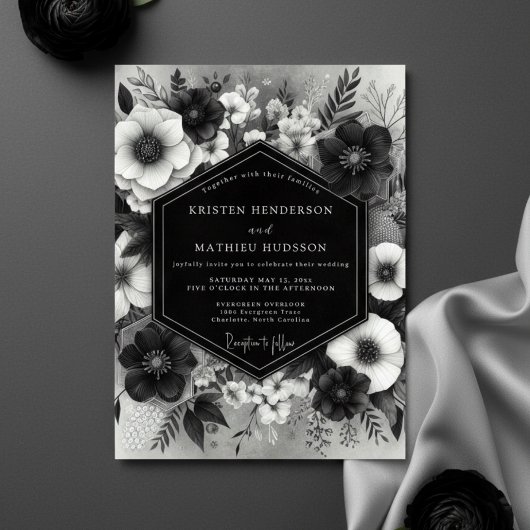 Black Moody Floral Romance Wedding Kaart