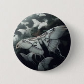 Black n White Moth Button (Voorkant)