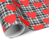 Black N' White tartan plaid with red heart detail Cadeaupapier (Rol Hoek)