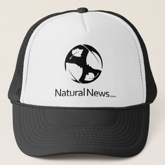 Black Natural News Trucker Hat Pet (Voorkant)