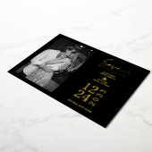 Black Nice Trend Romantic Weddenschap Couple Foto Folie Uitnodiging (Gedraaid)