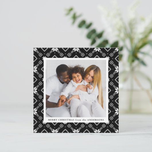 Black Nordic Snowflake Pattern Foto Feestdagenkaart (Staand voorkant)
