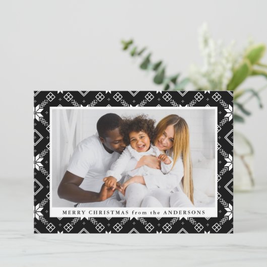 Black Nordic Snowflake Pattern Foto Feestdagenkaart (Staand voorkant)