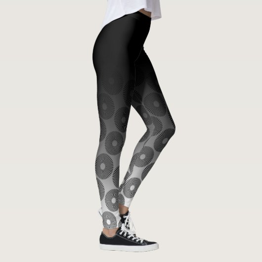 Black Ombre met Retro Black & White Round Pattern Leggings (Rechts)