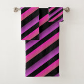 Black Ombre Rainbow Stripes Hot Pink Paars Bad Handdoek (Insitu)